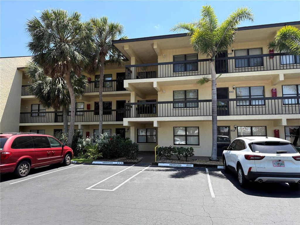 Photo of 425 30th Avenue W #C204, Bradenton, FL 34205 (MLS # A4650497)