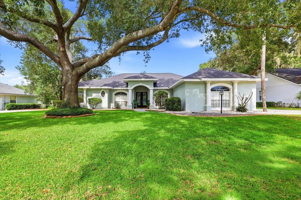 Photo of 6636 Royal Forest Drive, Lakeland, FL 33811 (MLS # O6417953)