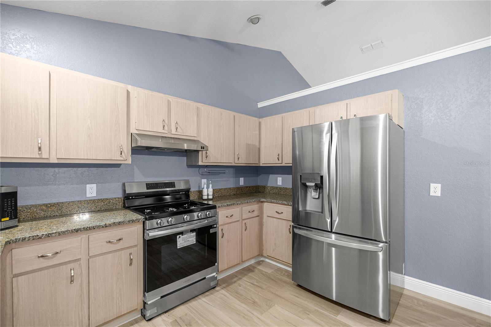 WINDING WATERS - Residential