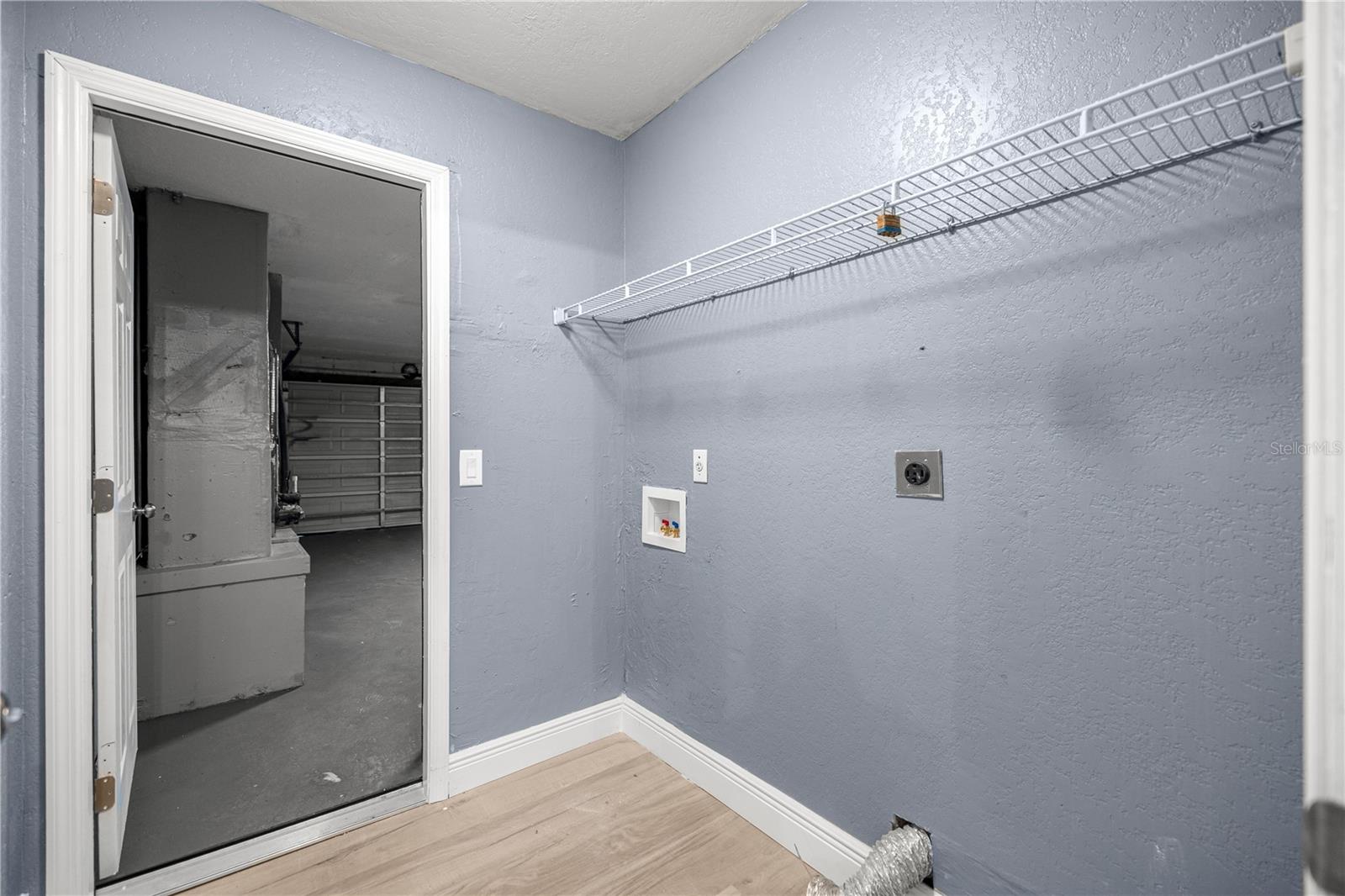 WINDING WATERS - Residential