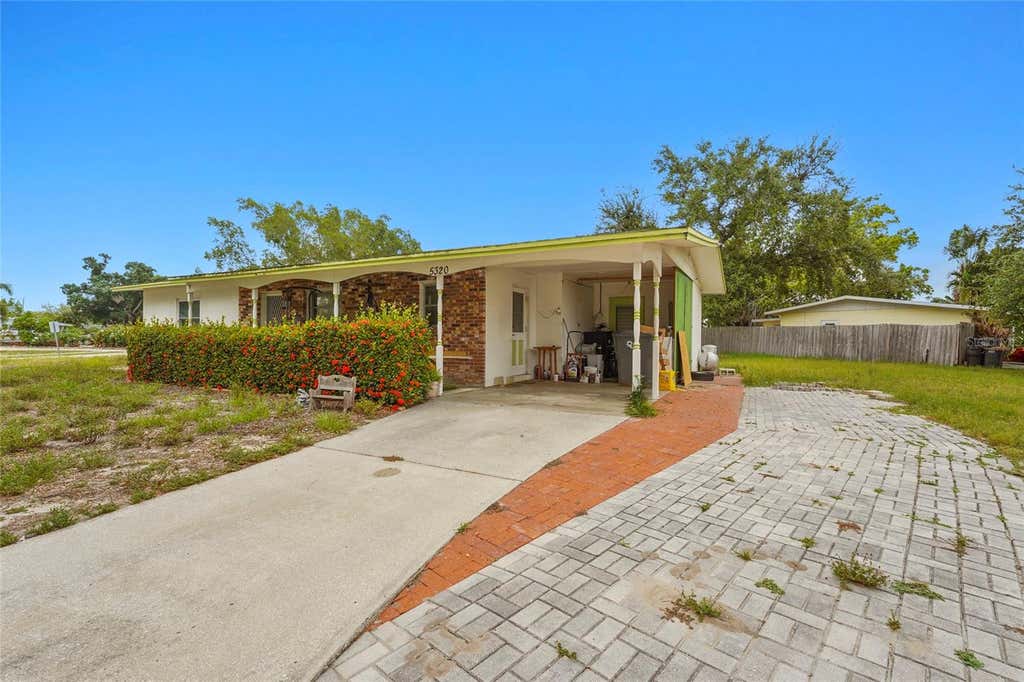 Photo of 5320 41st Avenue W, Bradenton, FL 34209 (MLS # A4696224)