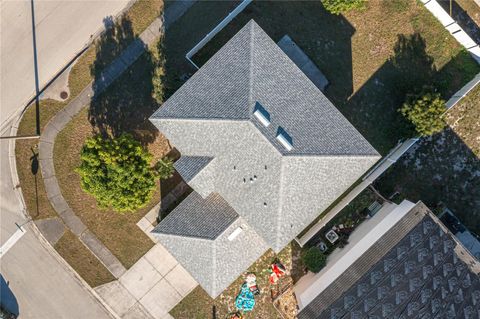 A home in WINTER HAVEN