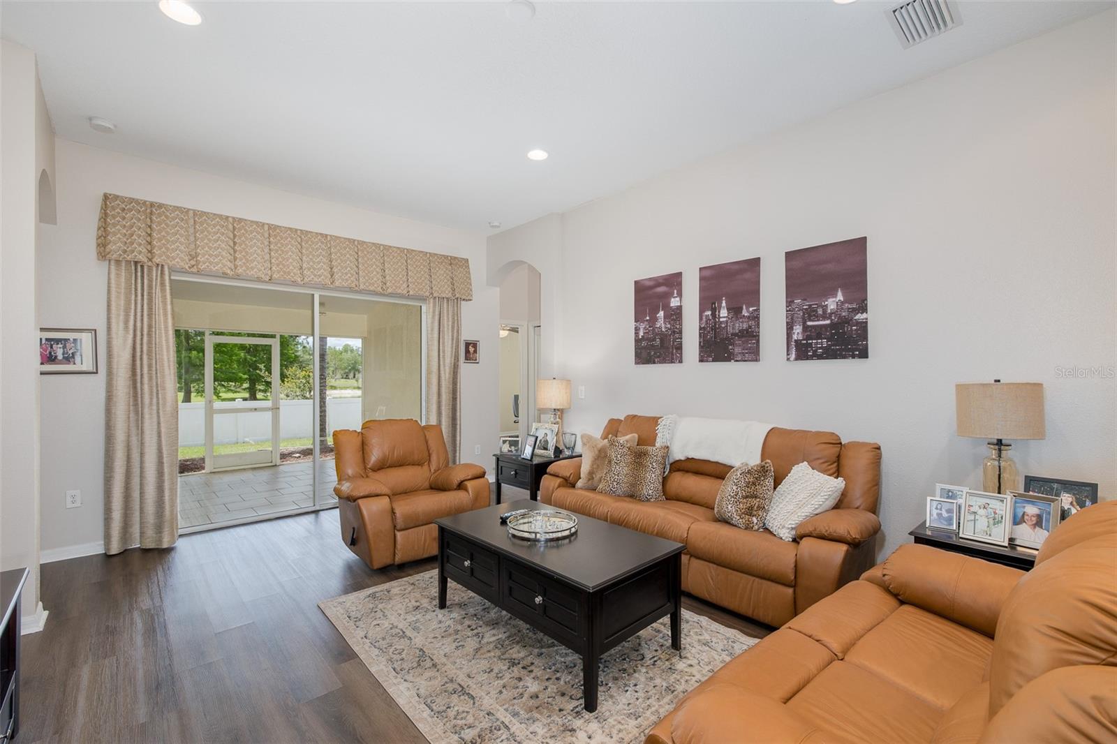 PINE RIDGE AT SUGAR CREEK - Residential