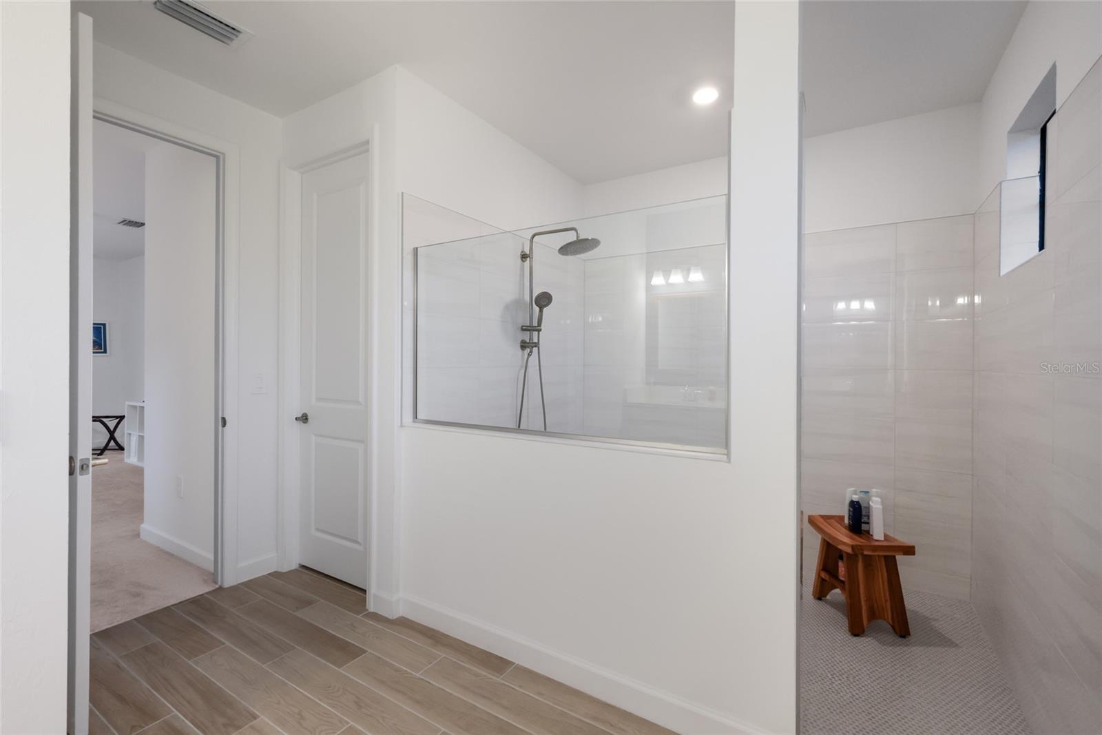 LORRAINE LAKES PH I - Residential