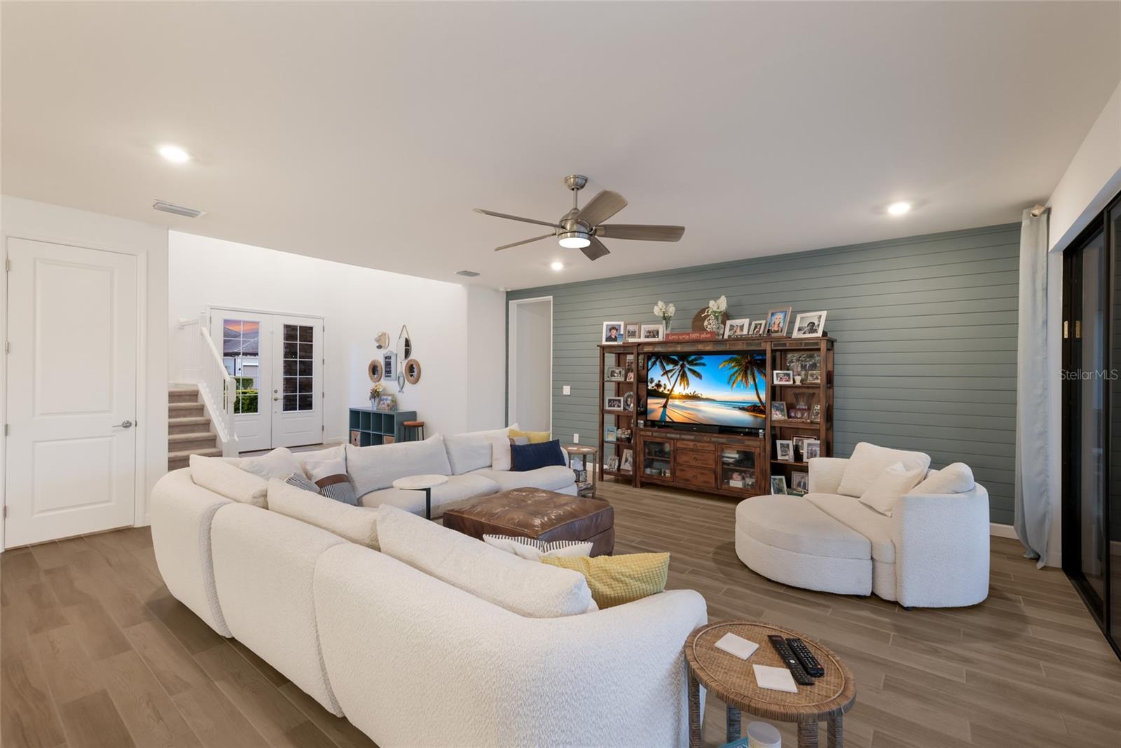 LORRAINE LAKES PH I - Residential