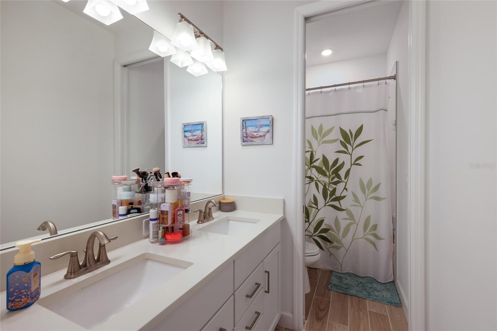 LORRAINE LAKES PH I - Residential