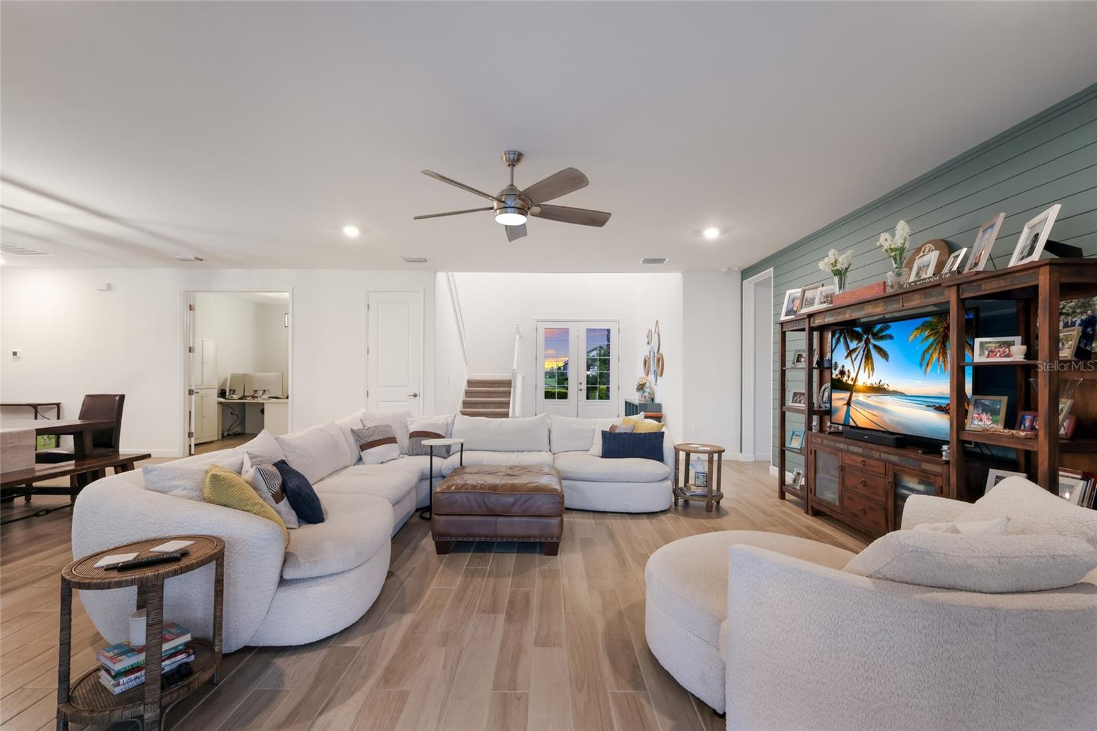 LORRAINE LAKES PH I - Residential