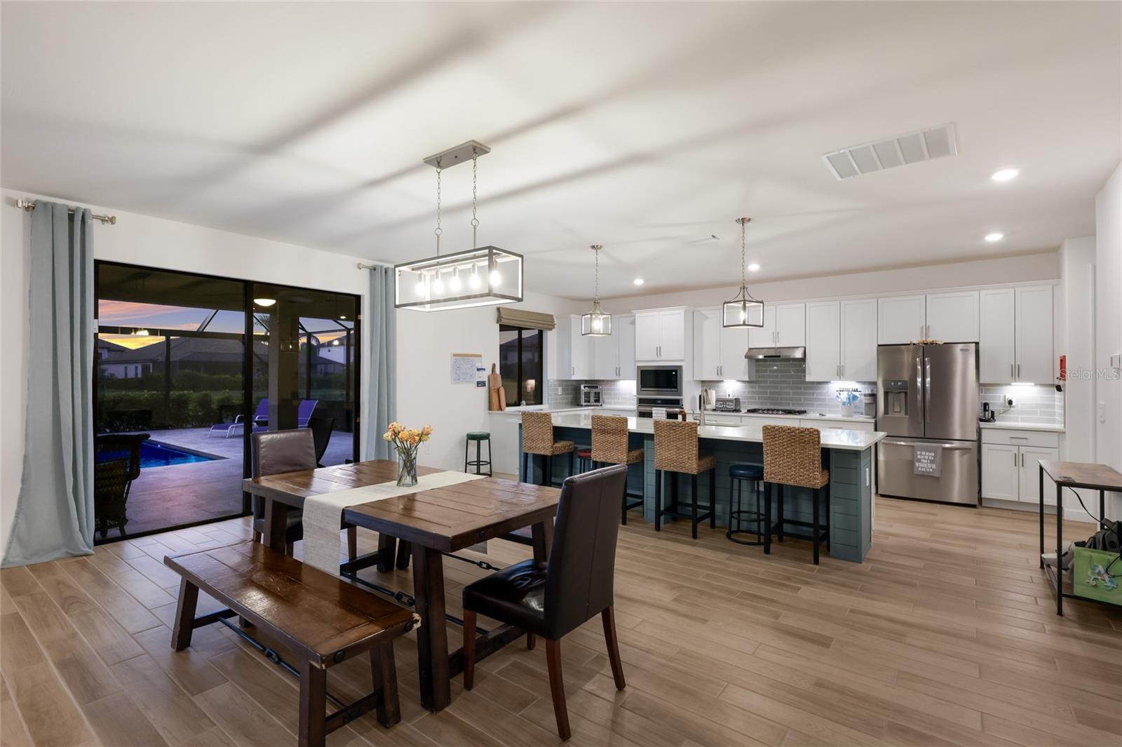 LORRAINE LAKES PH I - Residential