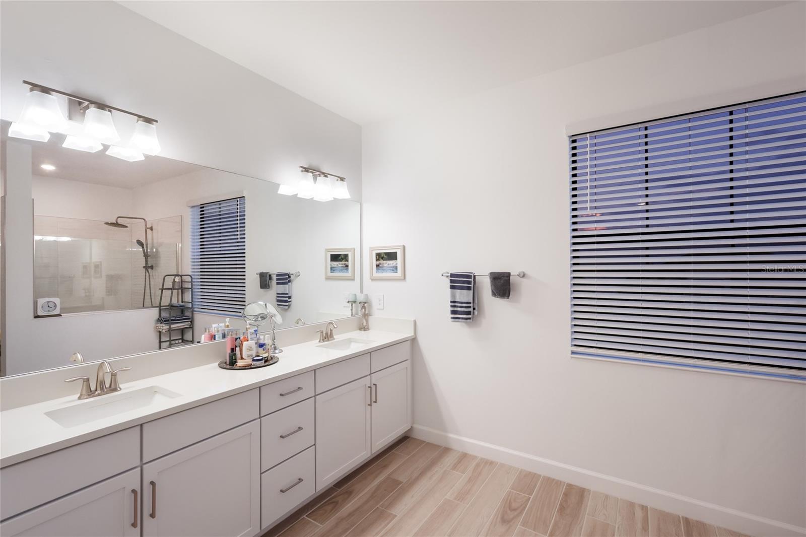 LORRAINE LAKES PH I - Residential