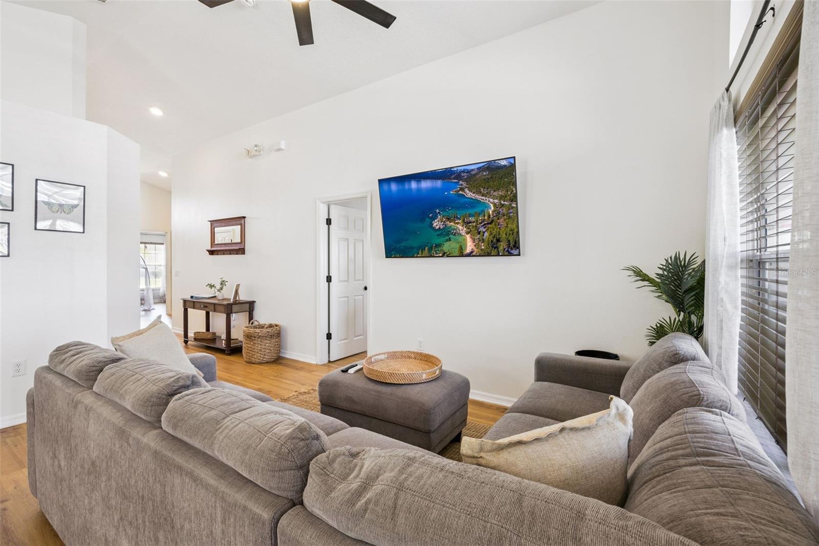 TIVOLI MANOR - Residential