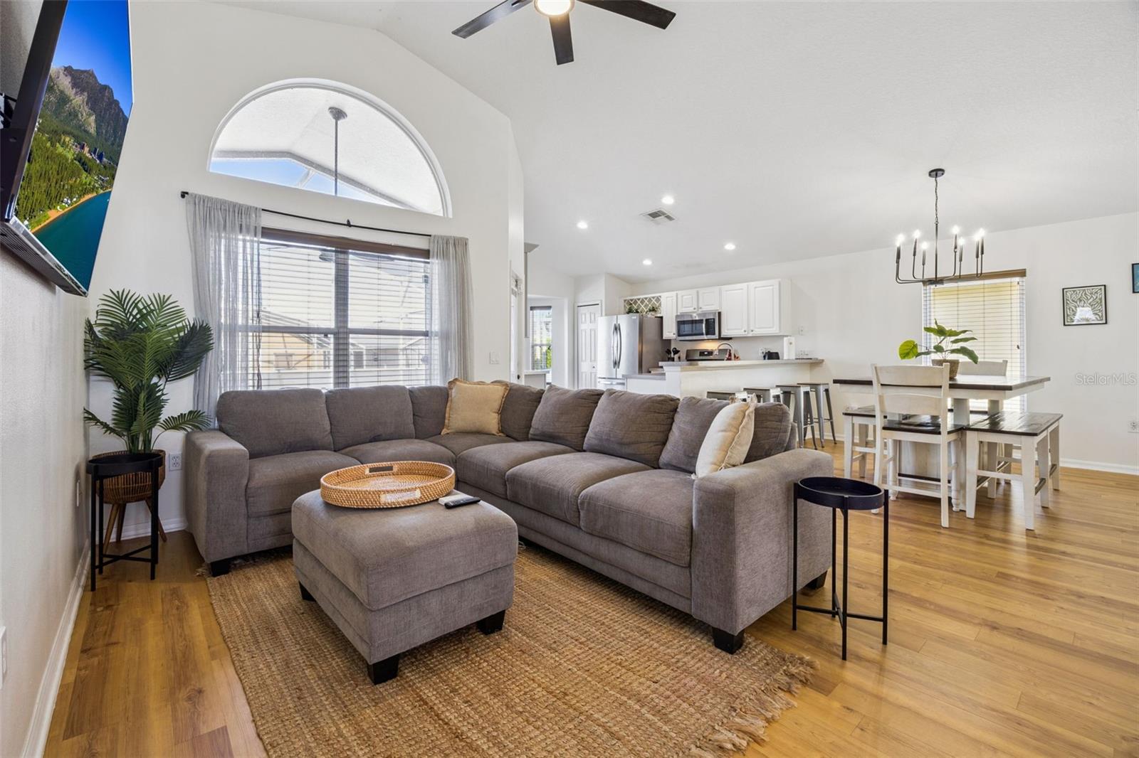 TIVOLI MANOR - Residential