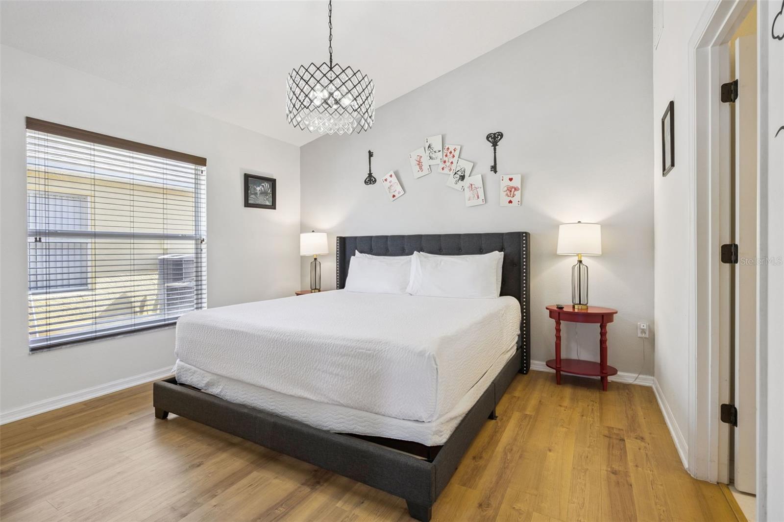 TIVOLI MANOR - Residential