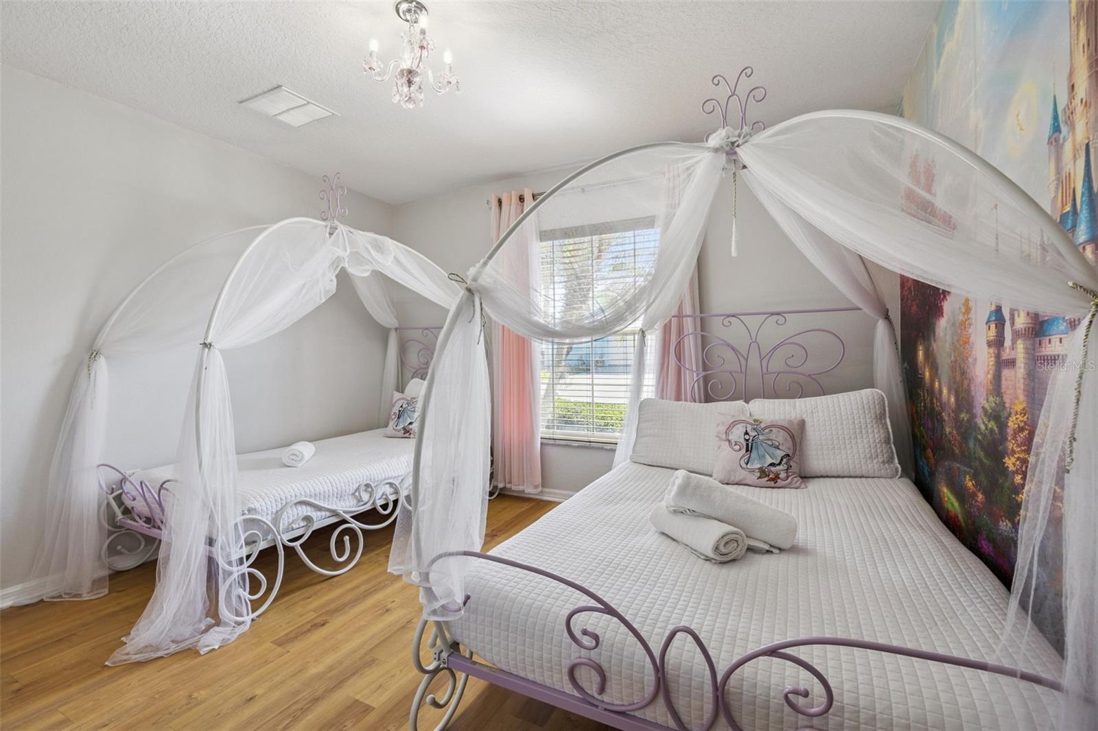 TIVOLI MANOR - Residential