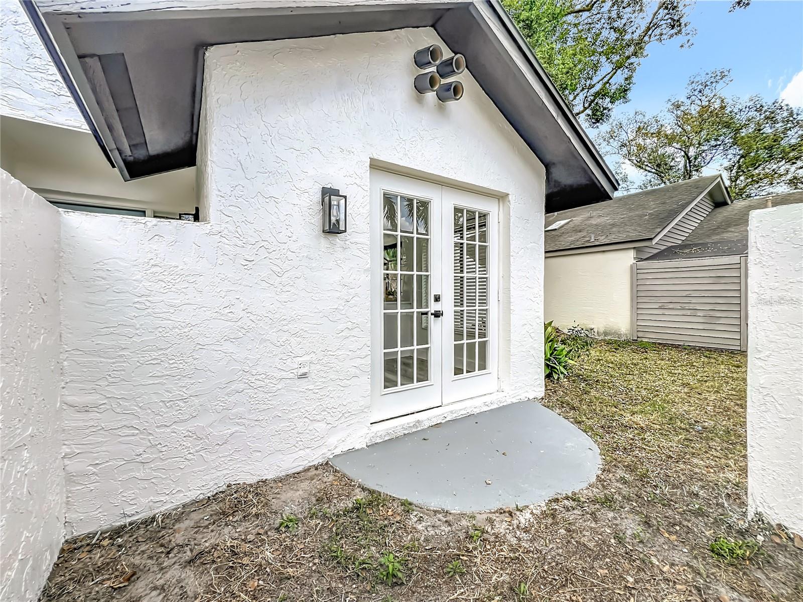 LANDINGS THE - Residential