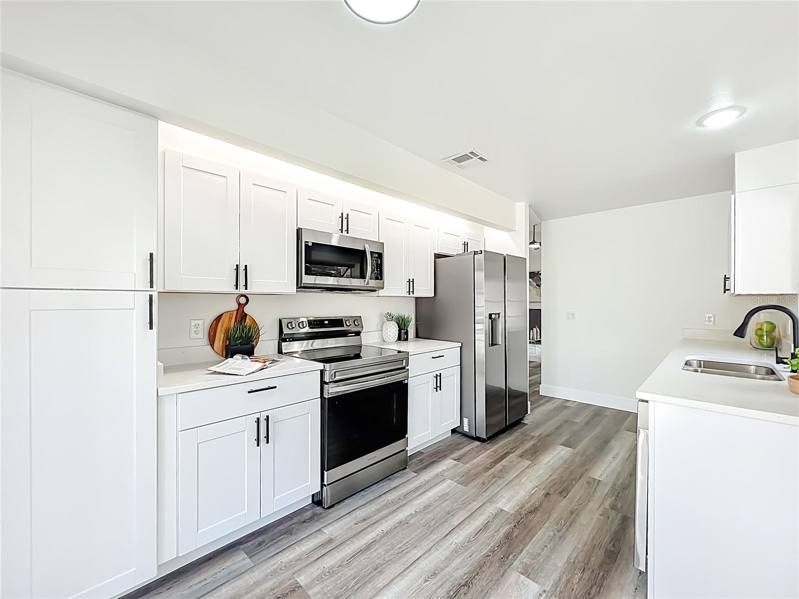 LANDINGS THE - Residential