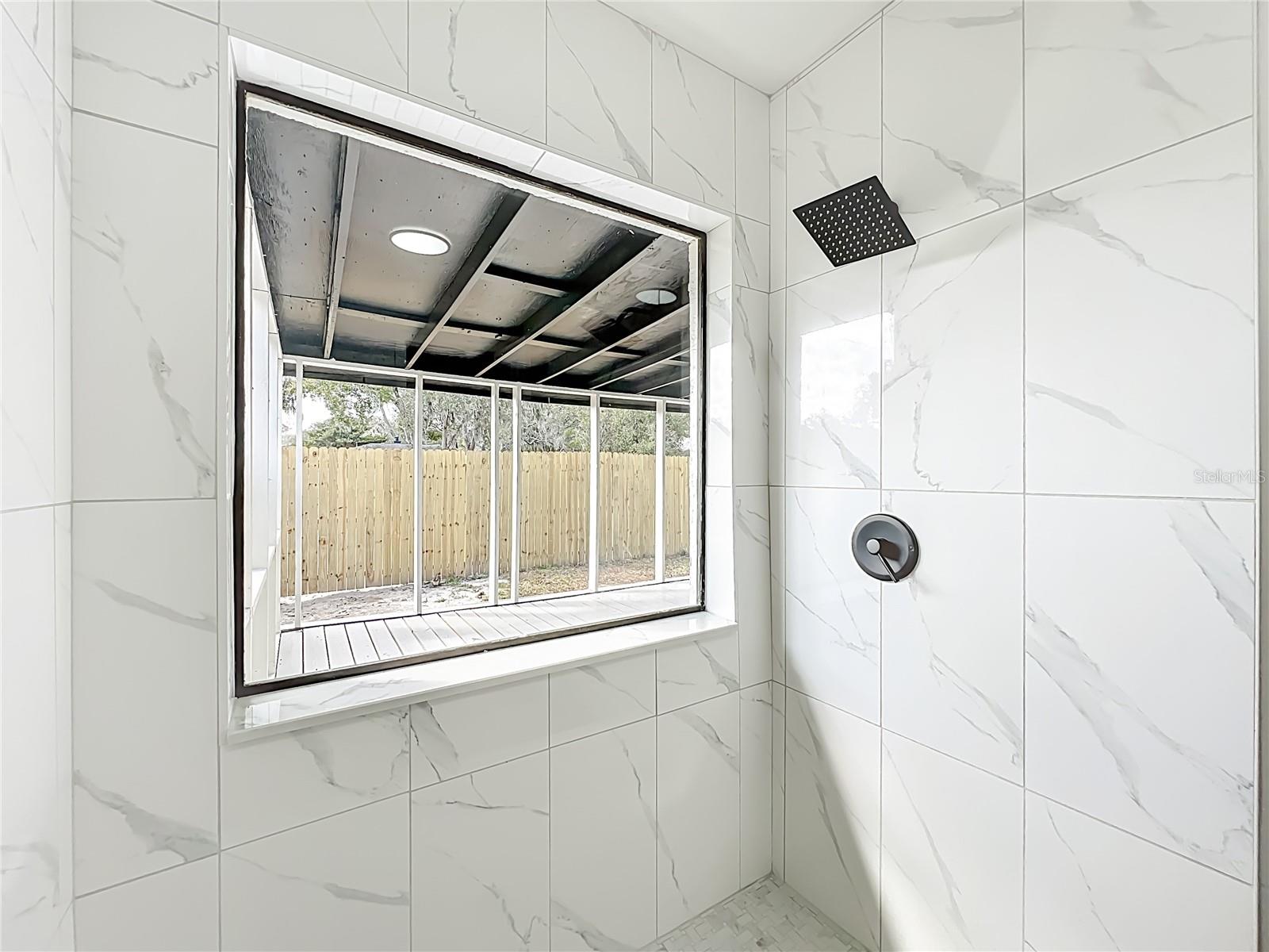 LANDINGS THE - Residential