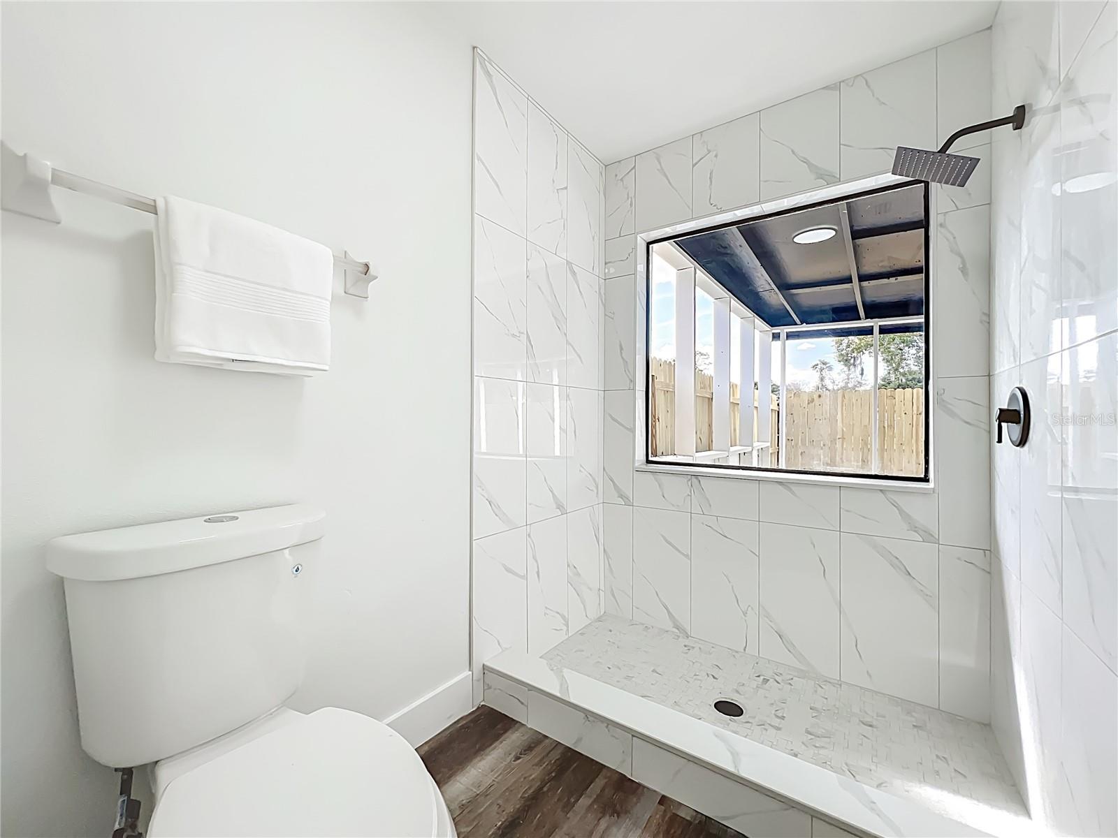 LANDINGS THE - Residential