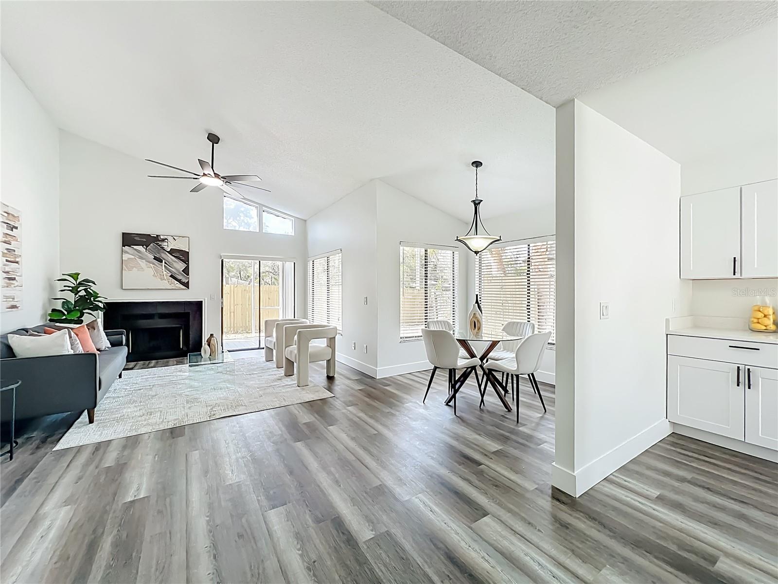 LANDINGS THE - Residential