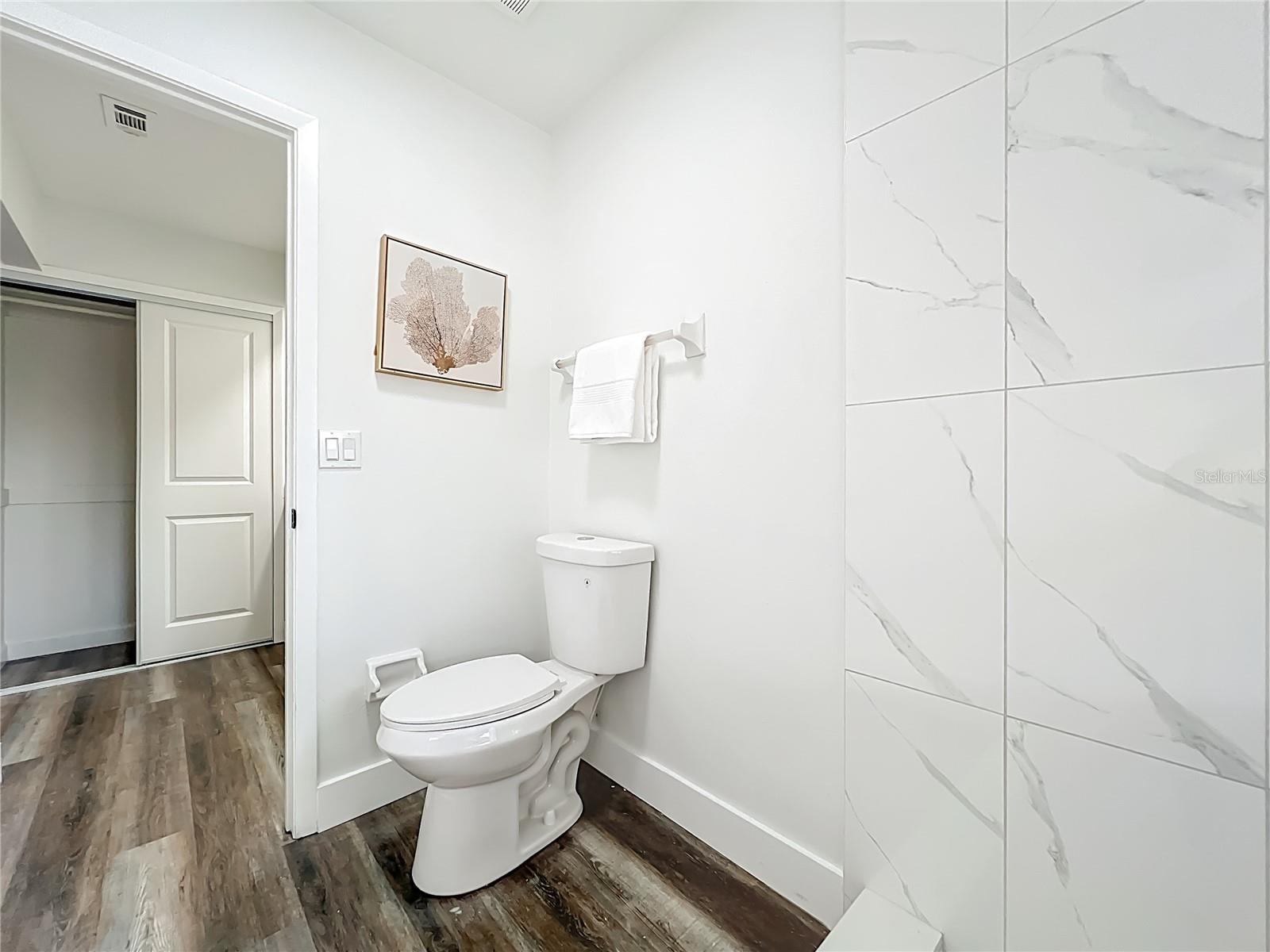 LANDINGS THE - Residential