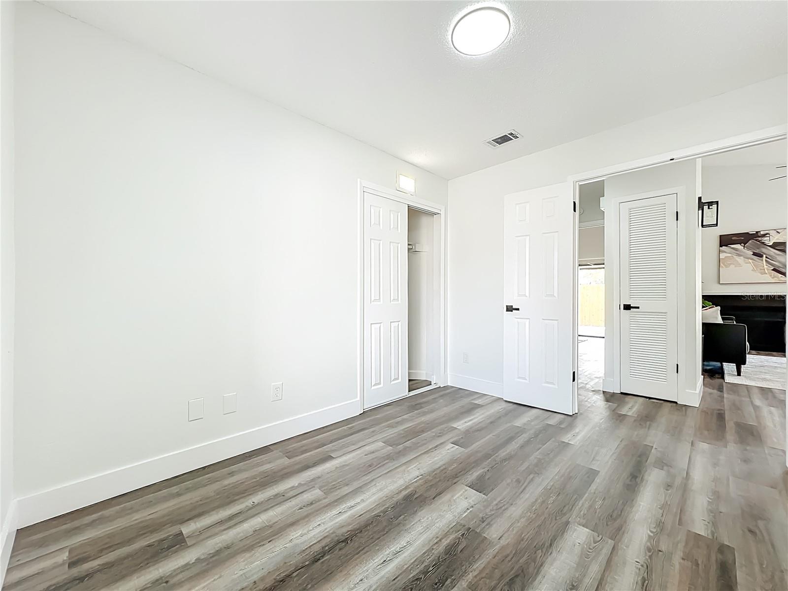 LANDINGS THE - Residential