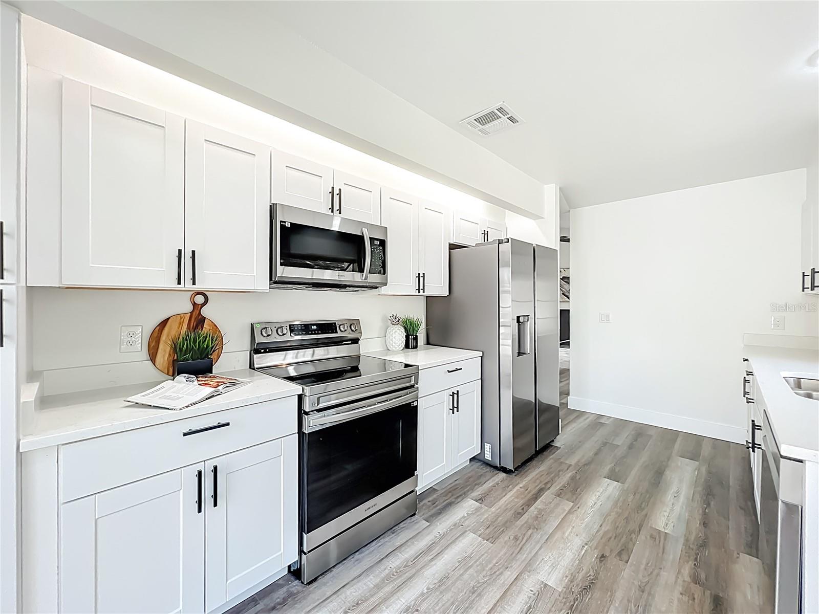 LANDINGS THE - Residential