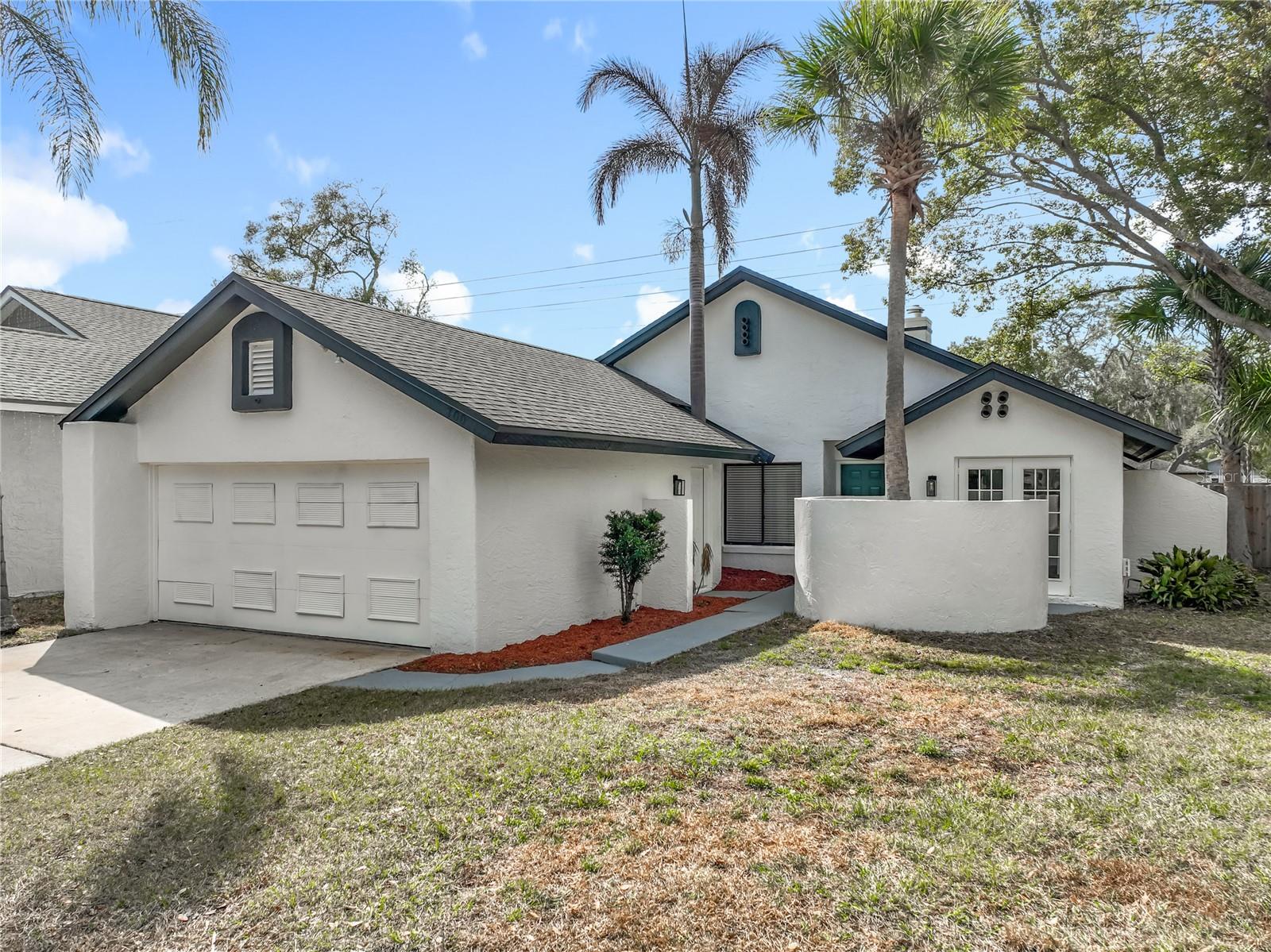 LANDINGS THE - Residential