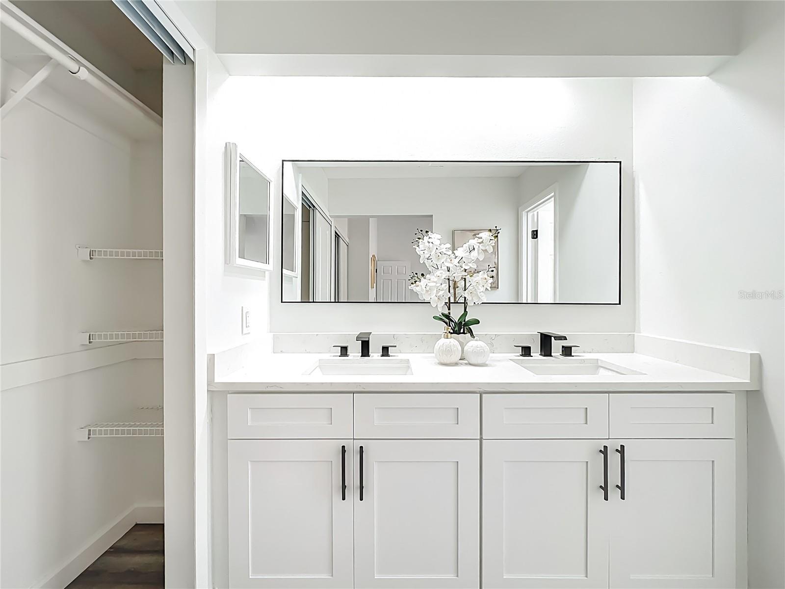 LANDINGS THE - Residential