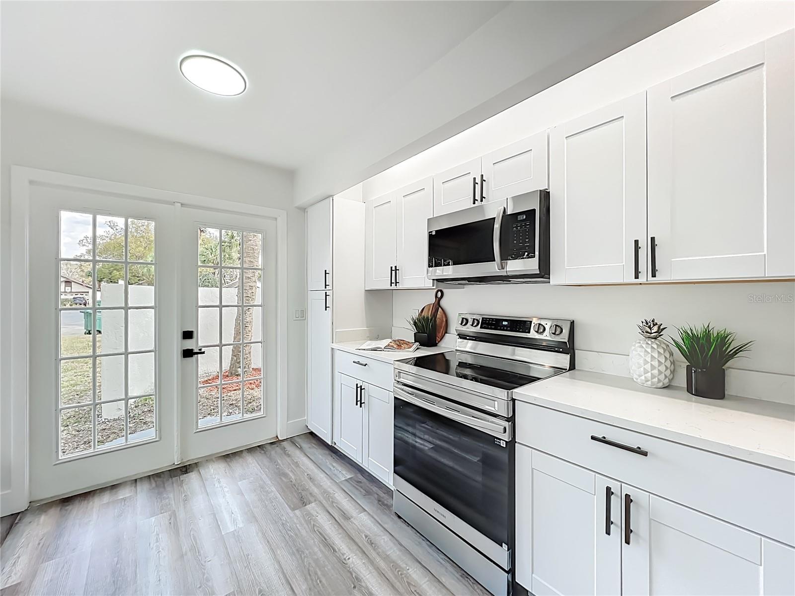 LANDINGS THE - Residential