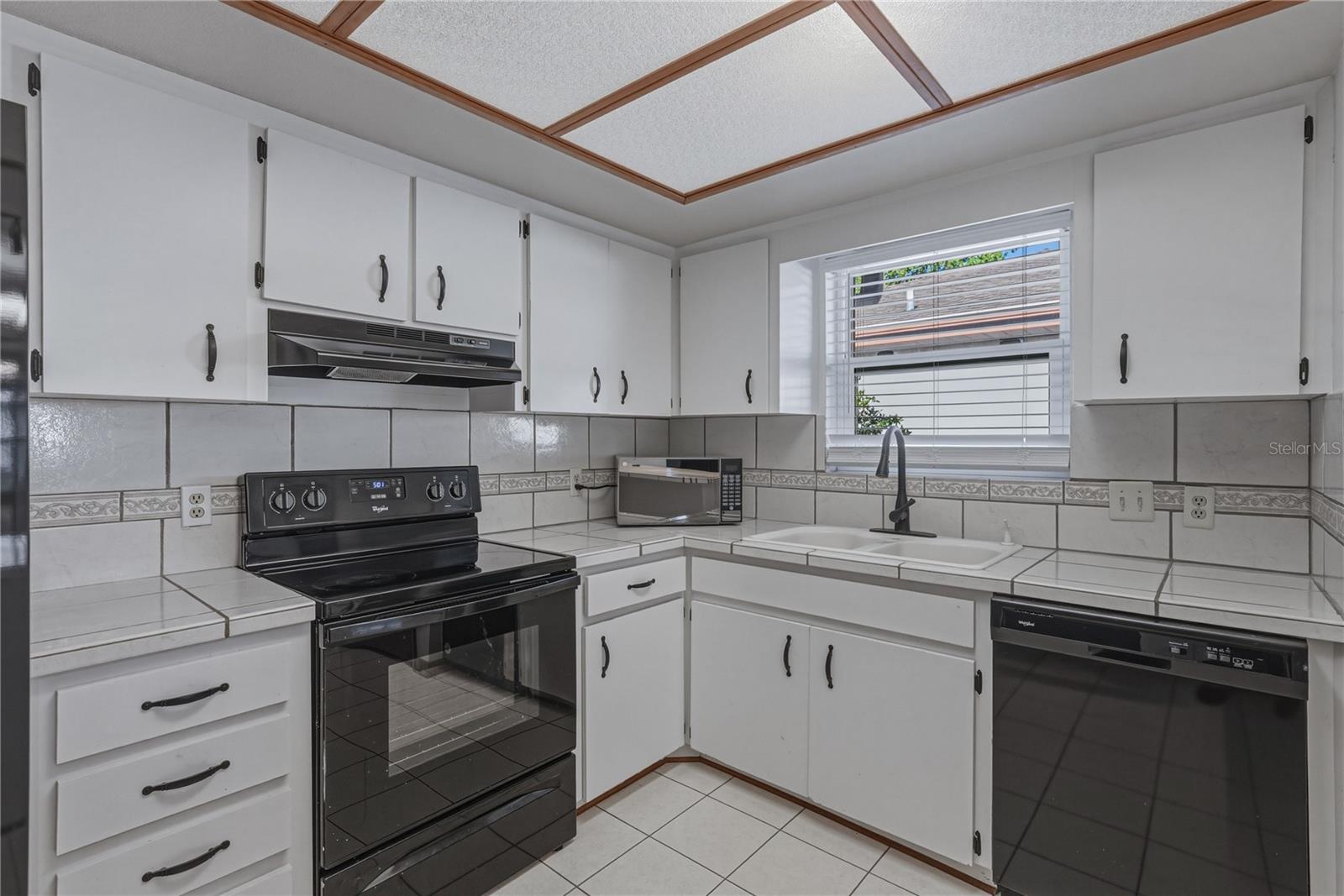 466 LAKE CAROLYN CIRCLE