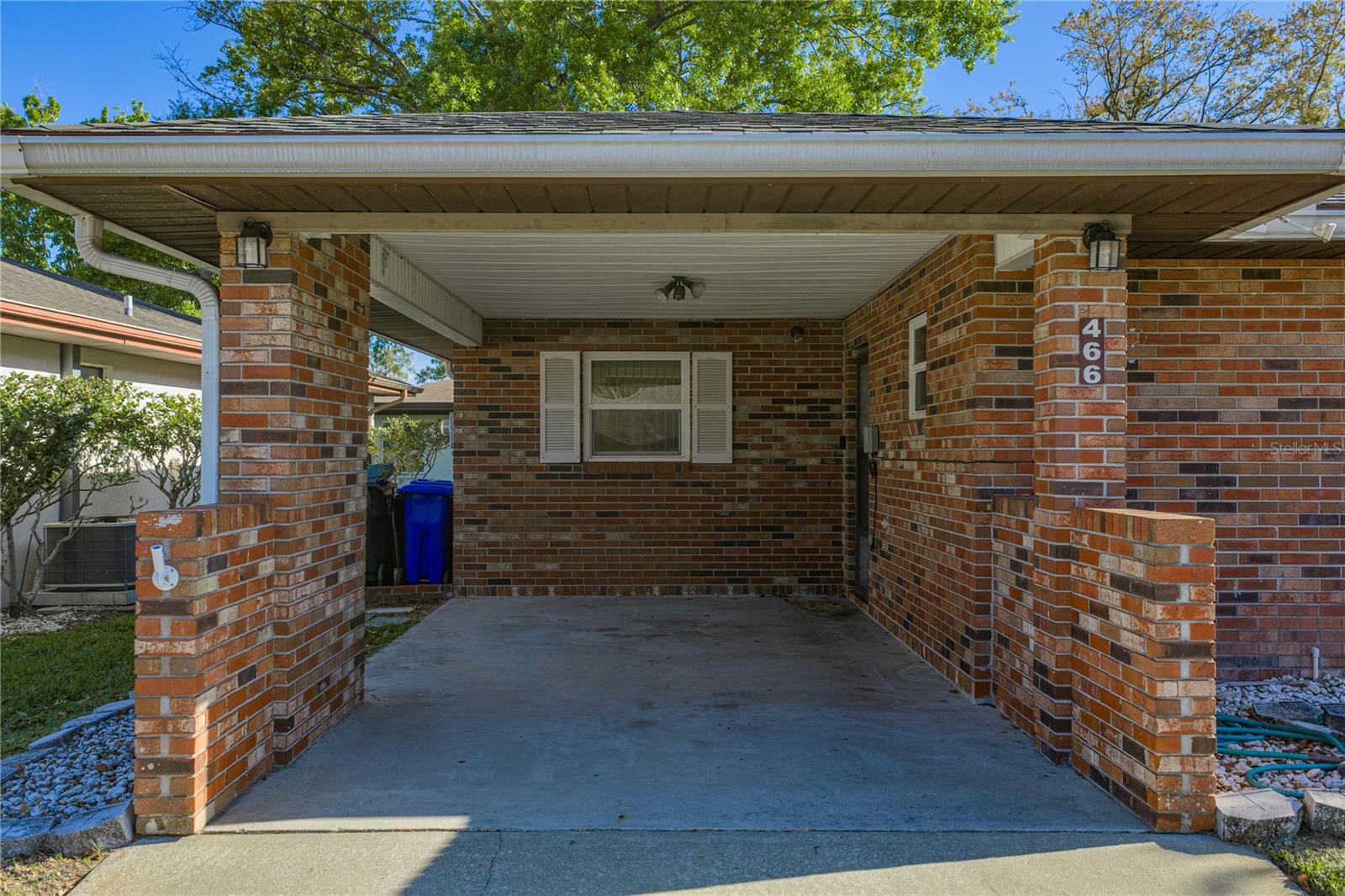 466 LAKE CAROLYN CIRCLE