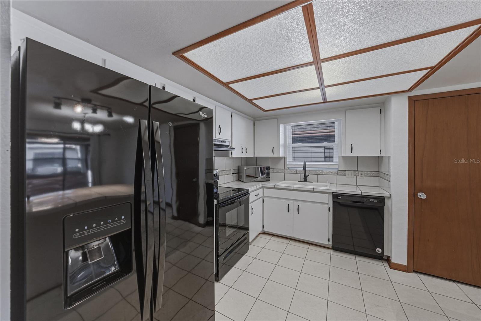 466 LAKE CAROLYN CIRCLE