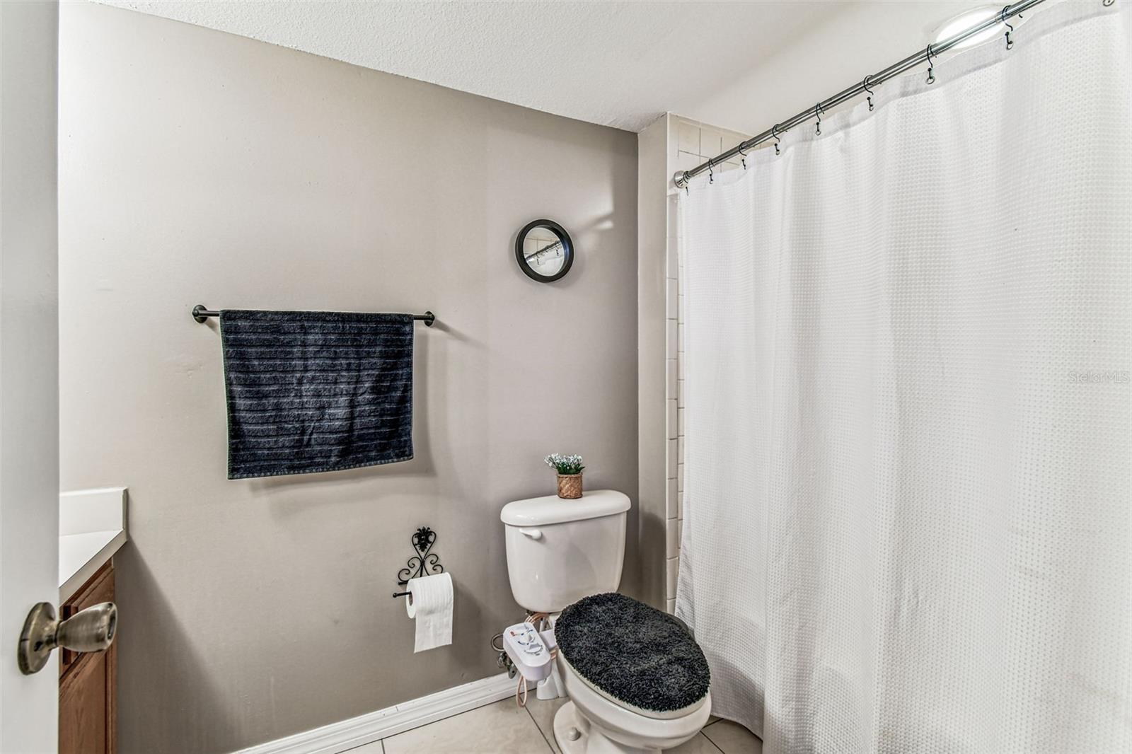 HAMMOCK PINE VILLAGE - Residential Lease