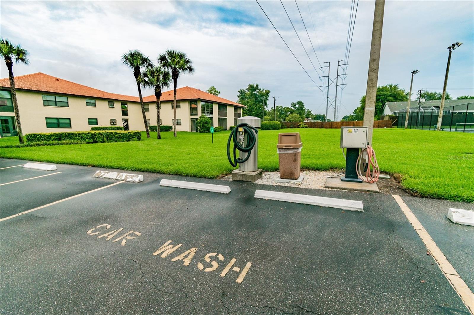 HAMMOCK PINE VILLAGE - Residential Lease