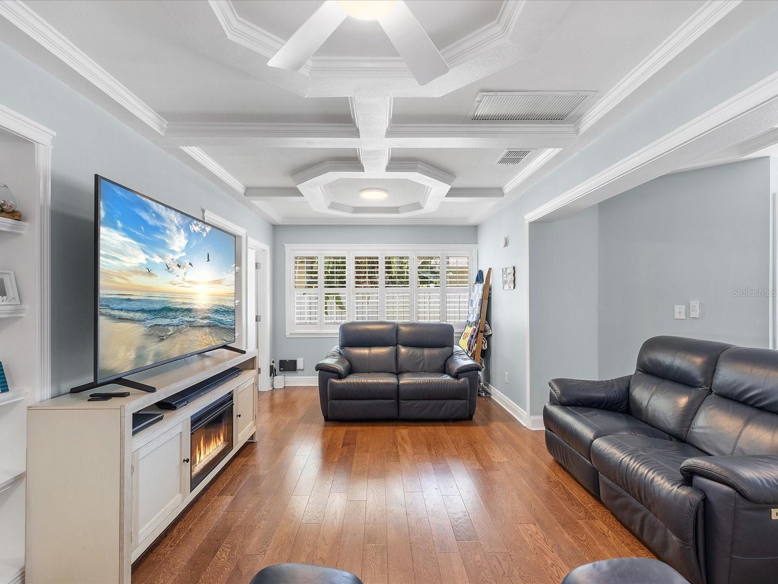 118 LIVE OAK LANE