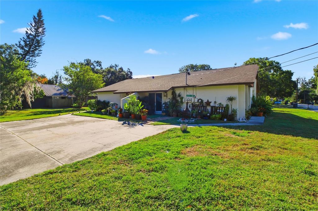 Photo of 4602 Sandy Lane, Lakeland, FL 33813 (MLS # L4958645)