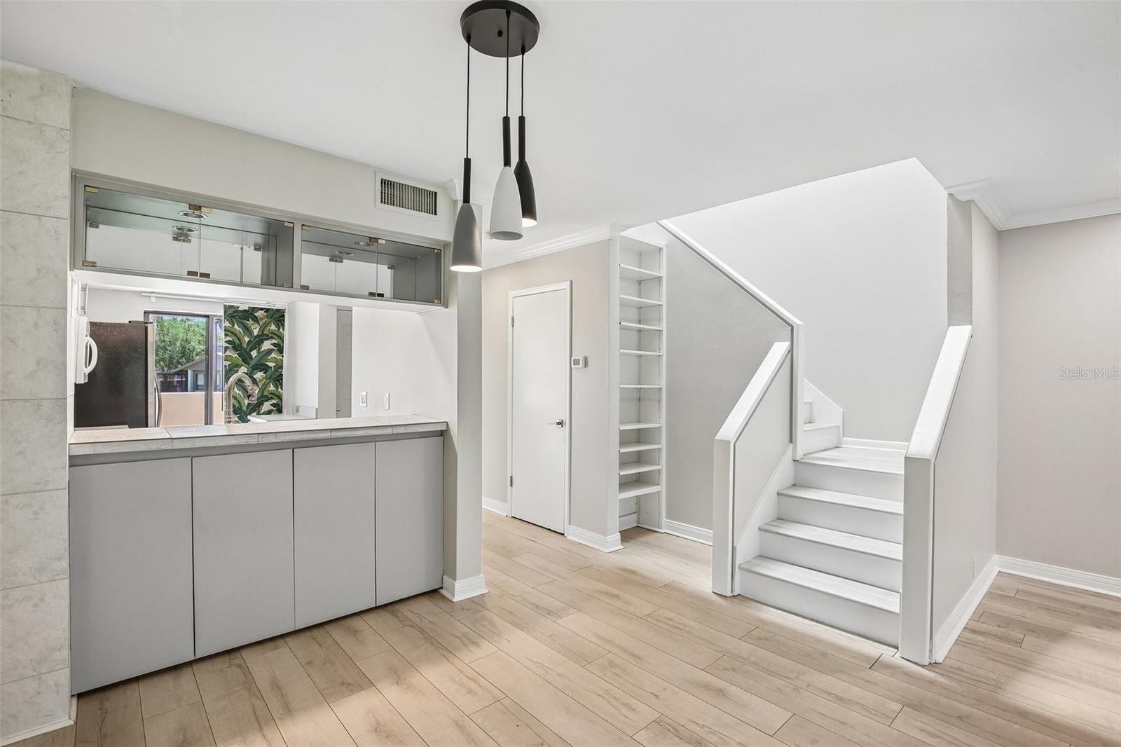 OAK PARK TWNHMS - Residential