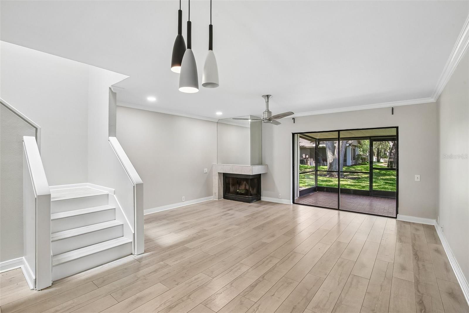 OAK PARK TWNHMS - Residential