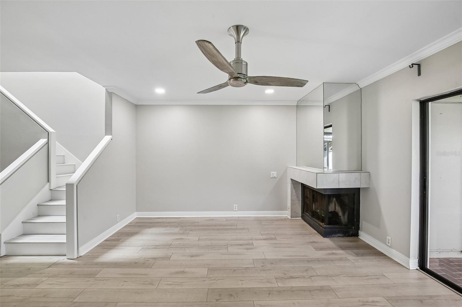 OAK PARK TWNHMS - Residential
