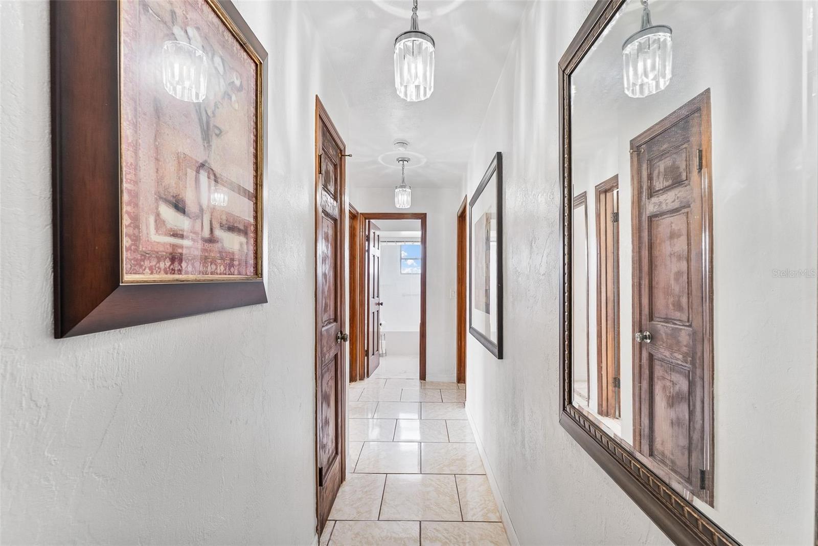1660 E APACHE CIRCLE