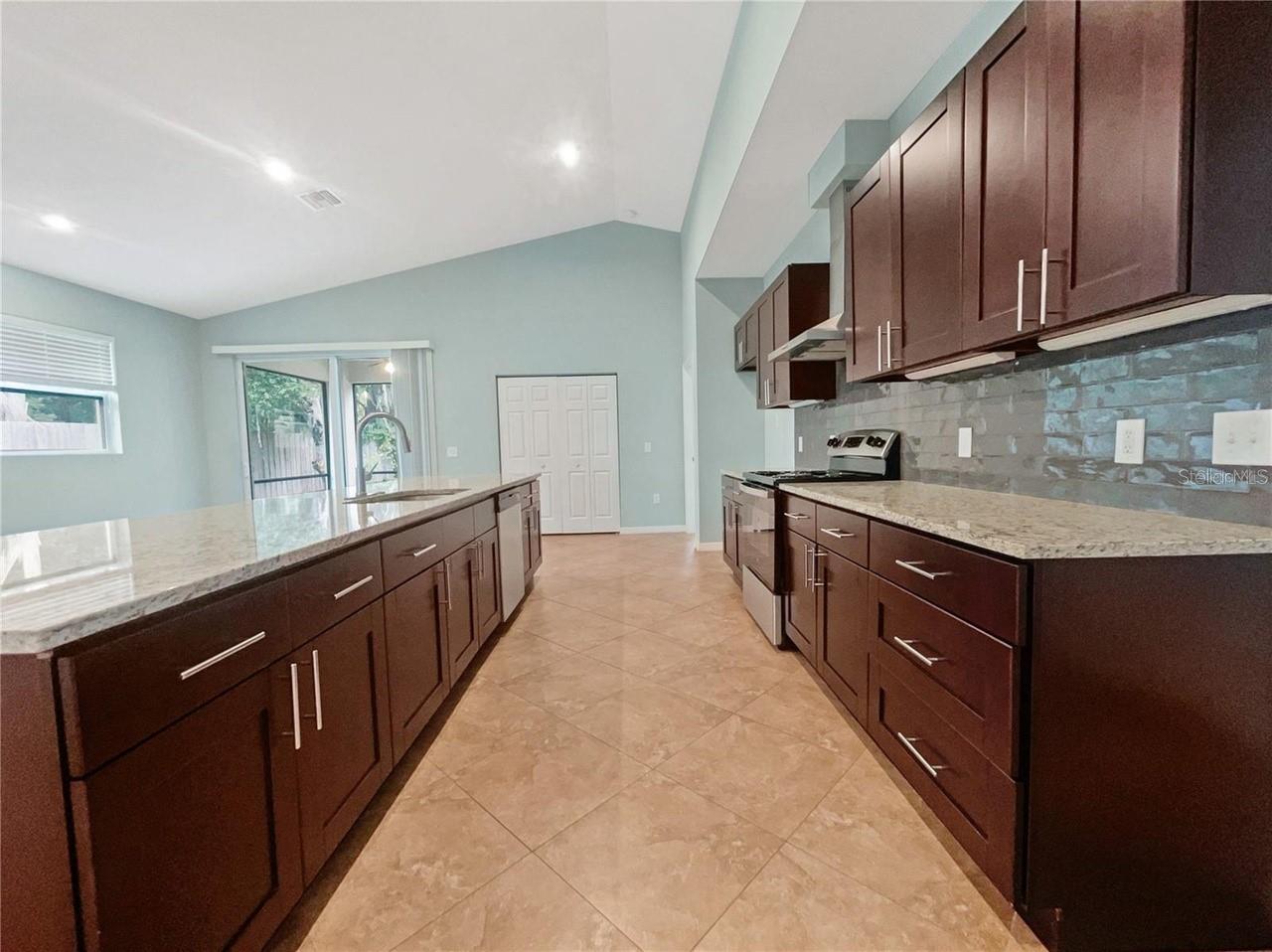 ACREAGE & UNREC - Residential