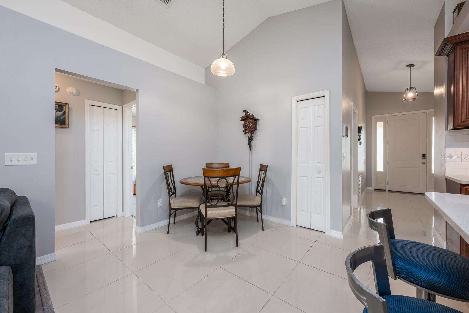 WATERSIDE - Residential