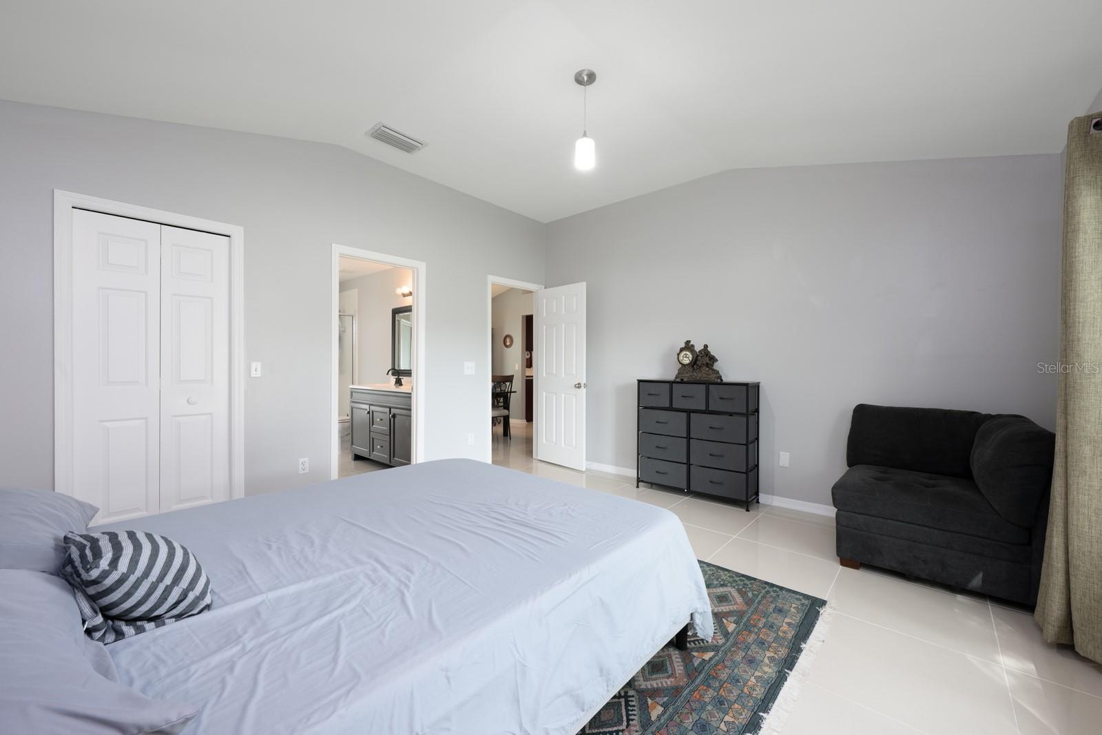 WATERSIDE - Residential