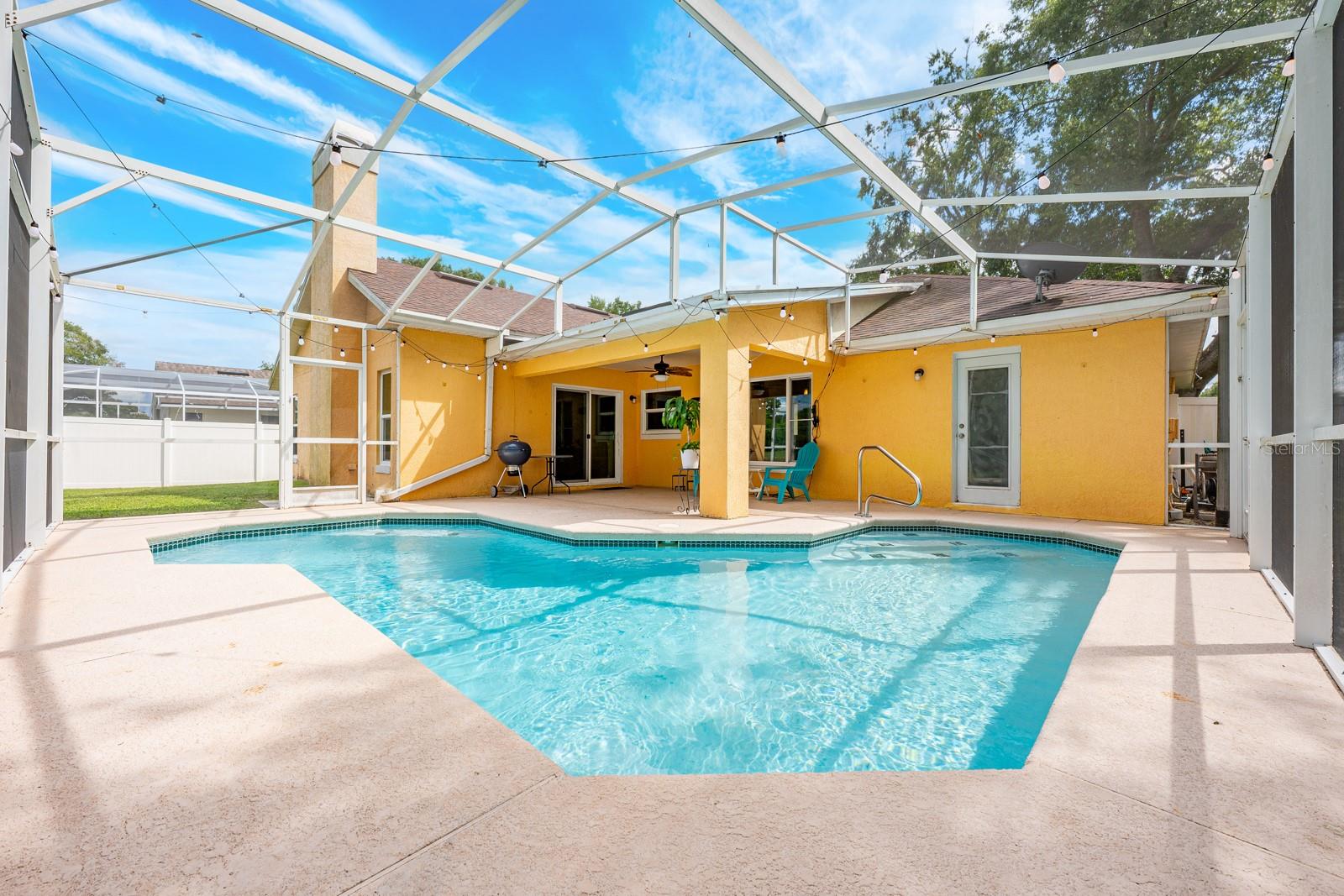 WATERSIDE - Residential