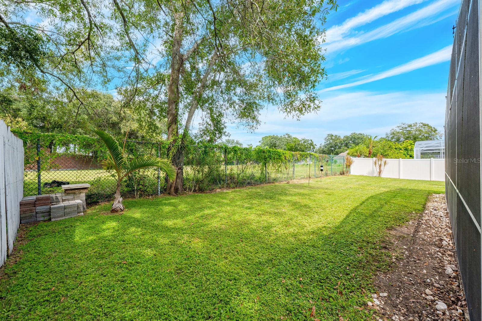 WATERSIDE - Residential