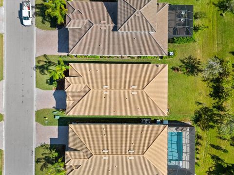 A home in PALMETTO