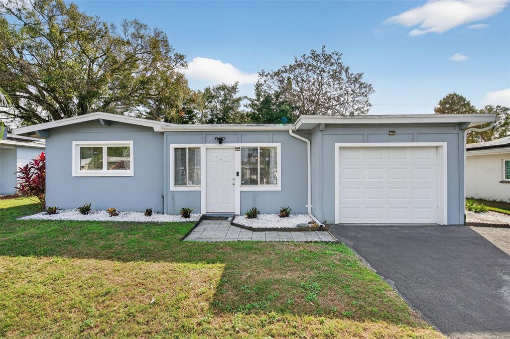 Photo of 1913 Ridgewood Drive, Clearwater, FL 33763 (MLS # TB8461335)