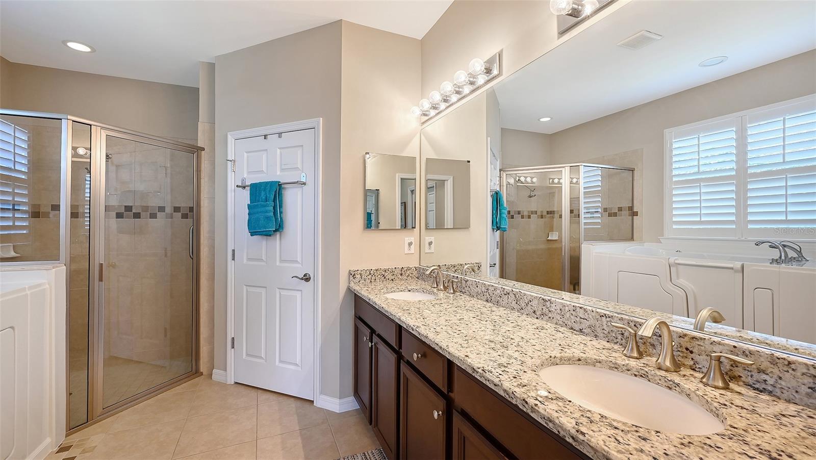 VENTURA VILLAGE - Residential