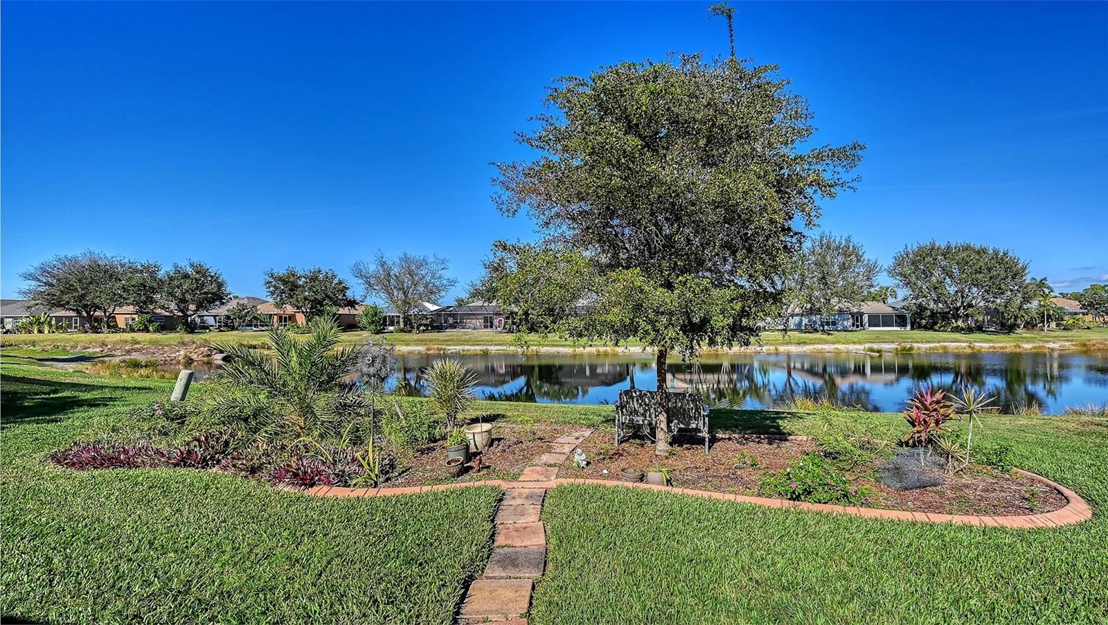 VENTURA VILLAGE - Residential