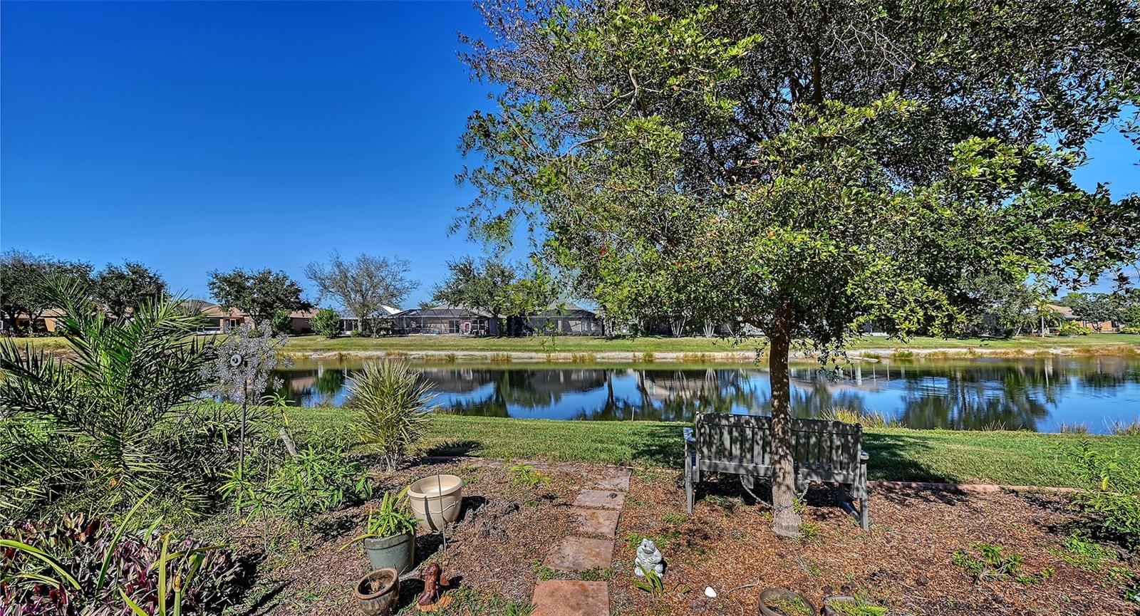 VENTURA VILLAGE - Residential