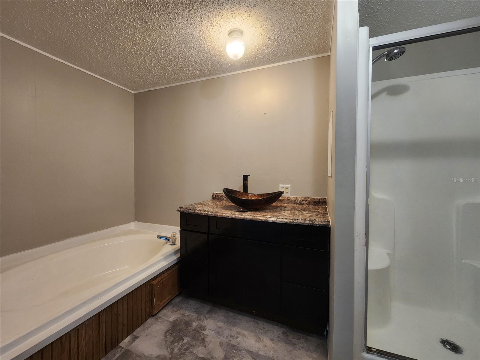 SILVER WOOD VILLAS - Residential